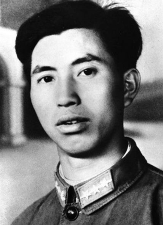 【HEF党建小课堂100讲】第五十三讲:被塑造的“完美军人”?他舍身推开惊马救下500多人!(图7) 【HEF党建小课堂100讲】第五十三讲:被塑造的“完美军人”?他舍身推开惊马救下500多人!(图7)