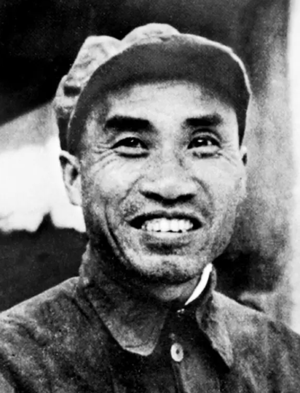 【HEF党建小课堂100讲】第八十八讲：“中国红军之父”：我只是一个战场上没有被打死的普通士兵......(图4)