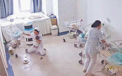 先锋模范 | 地震中，那些无私守护的身影(图1)